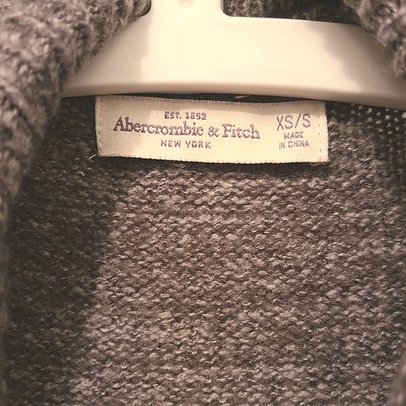 A&F knit cardigan - Picture 2 of 3